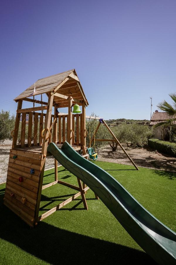 Lefkothea Villas With Large Pool, Bbq & Playground Аделианос Кампос Экстерьер фото